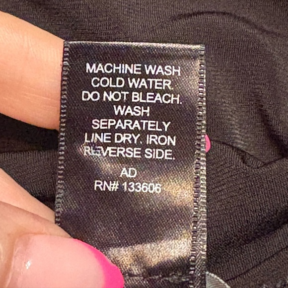 Ashley Stewart Black Sequin Short Sleeve T-Shirt size 14/16 - Picture 7 of 11